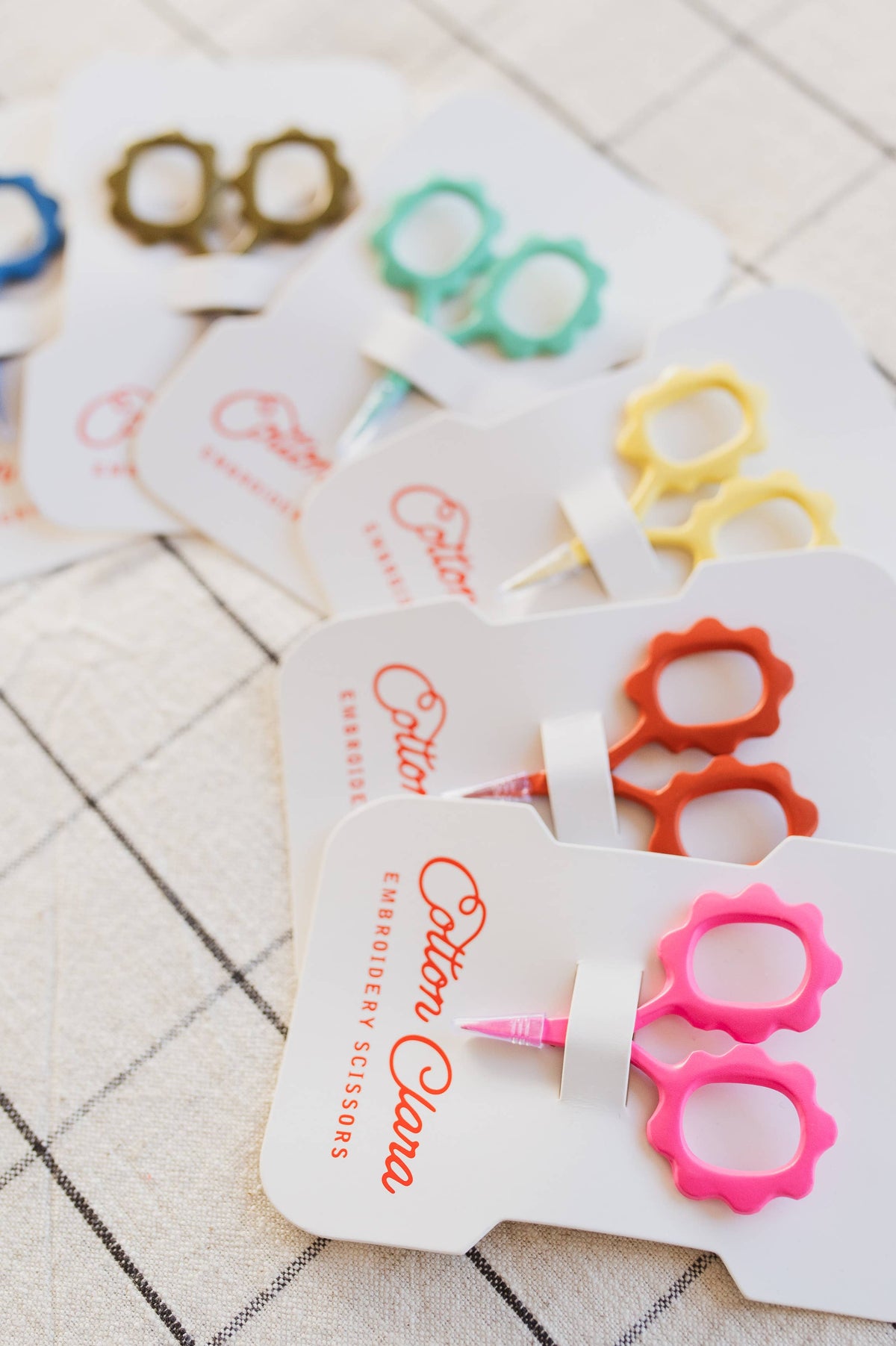 Mini Scalloped Scissors