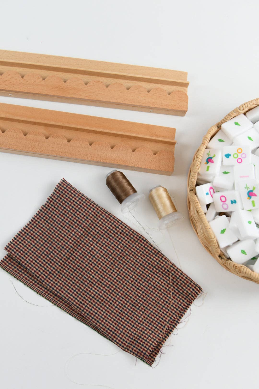 Natural Wood Mahjong Racks 20" with Scallop Pushers