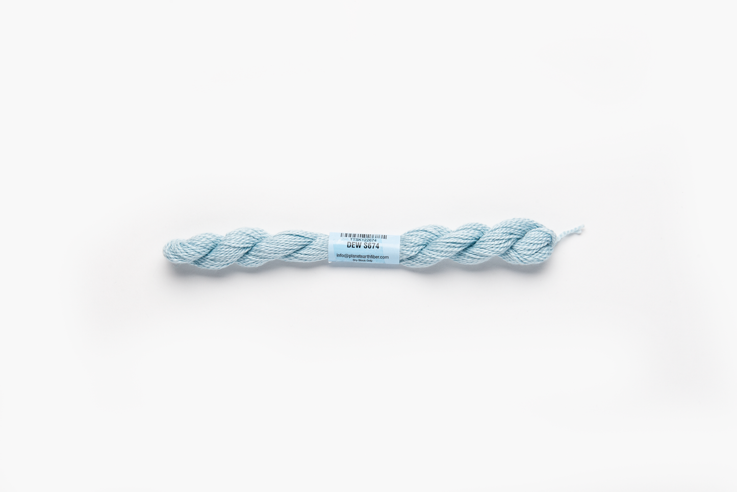 Essentials Skein - Dew 674
