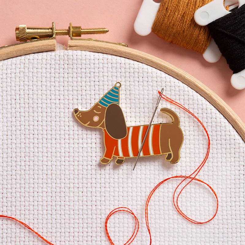 Weiner Dog Needle Minder