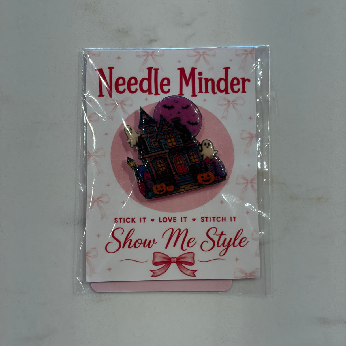 Happy Haunted House Needle Minder