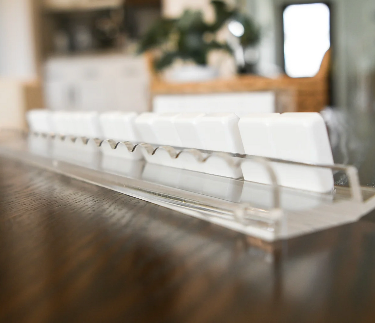 Clear Acrylic Mahjong Racks 20" with Scallop Pushers
