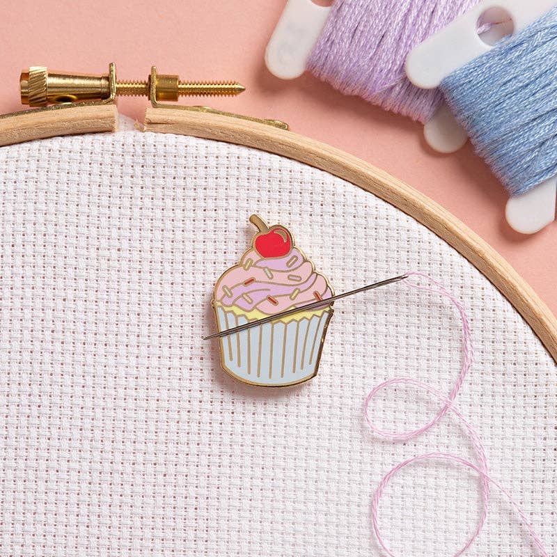 Cupcake Needle Minder