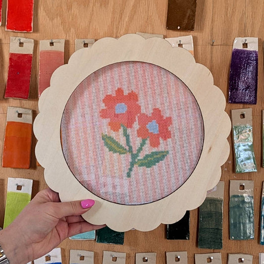 Scallop Round Large Needlepoint Frame